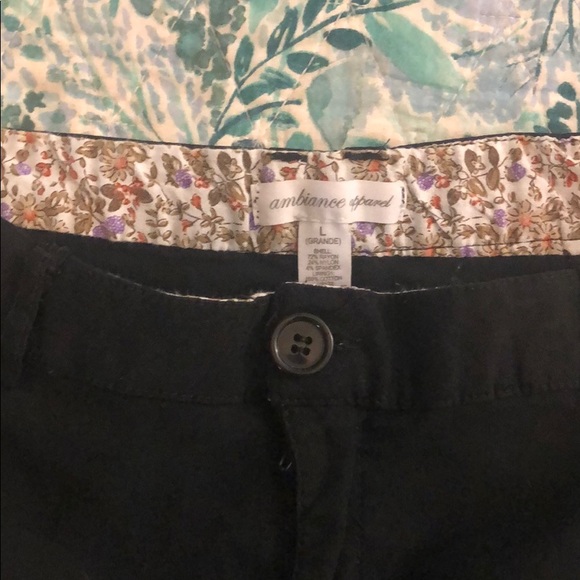 Black forever 21 lace trim shorts - Picture 3 of 4